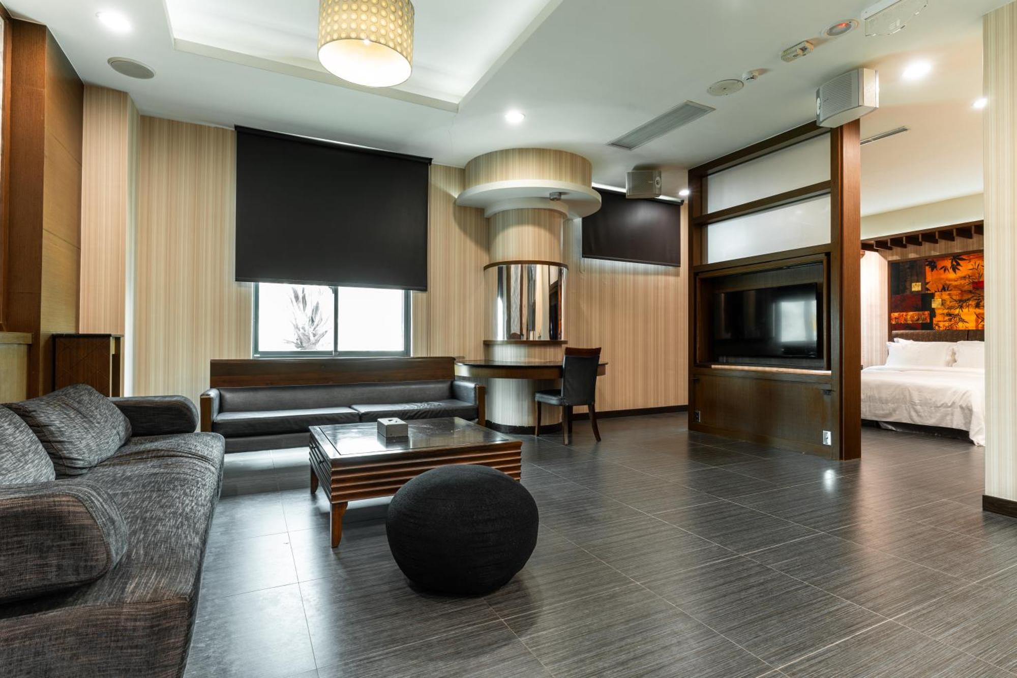 Ohya Chain Boutique Motel-Xinying Buitenkant foto