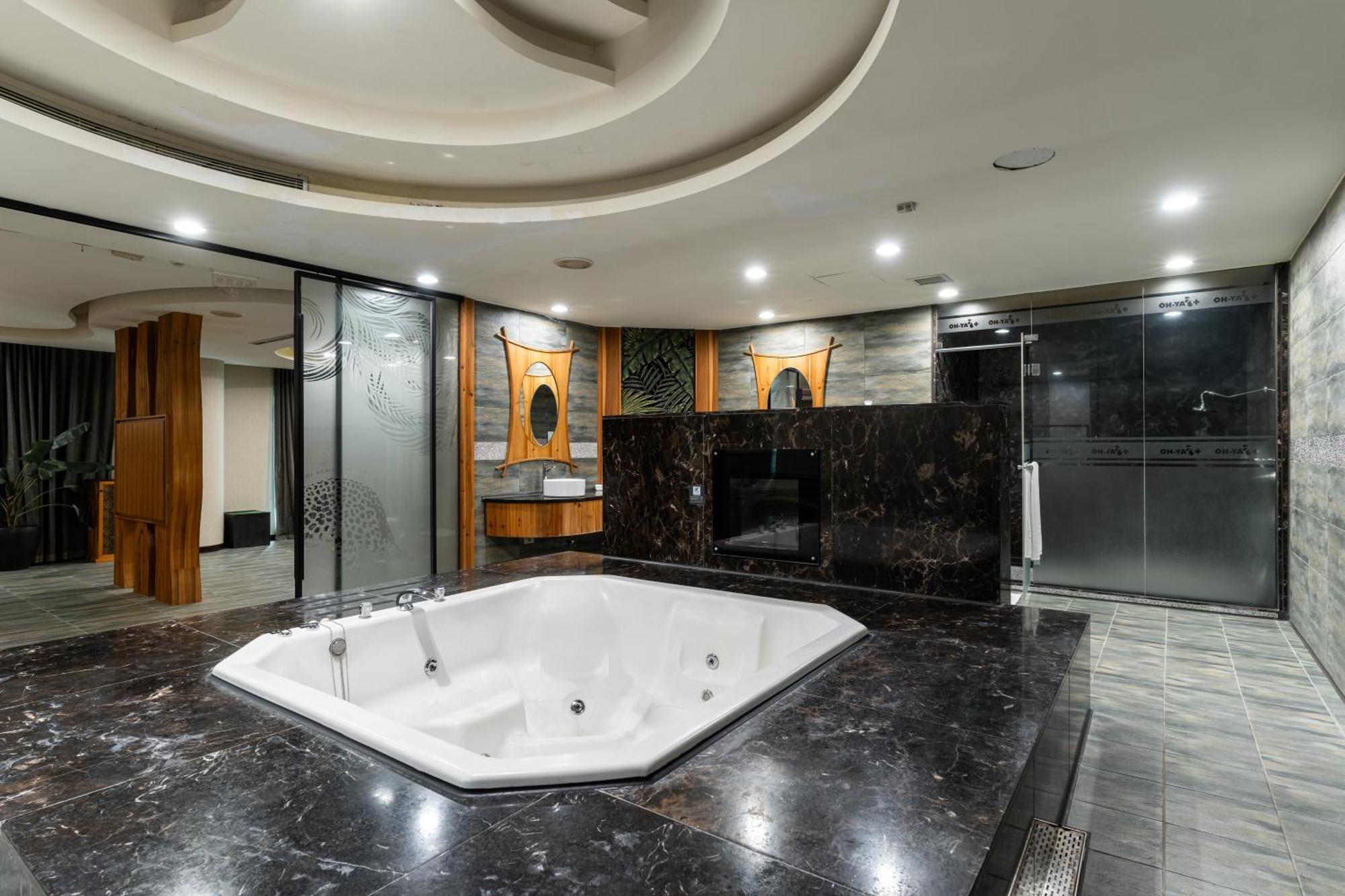 Ohya Chain Boutique Motel-Xinying Buitenkant foto