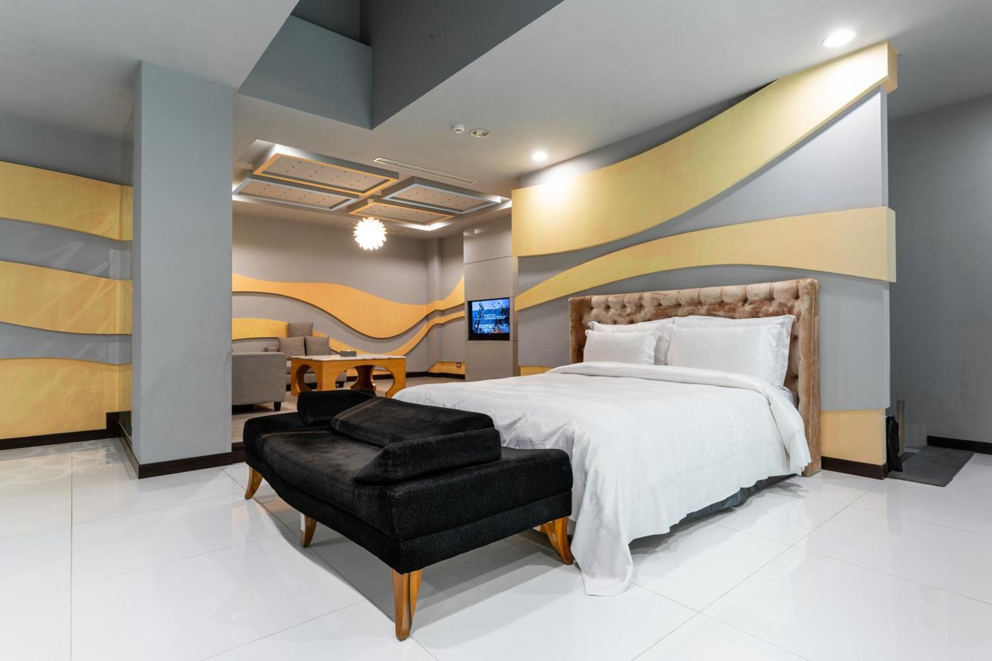 Ohya Chain Boutique Motel-Xinying Buitenkant foto