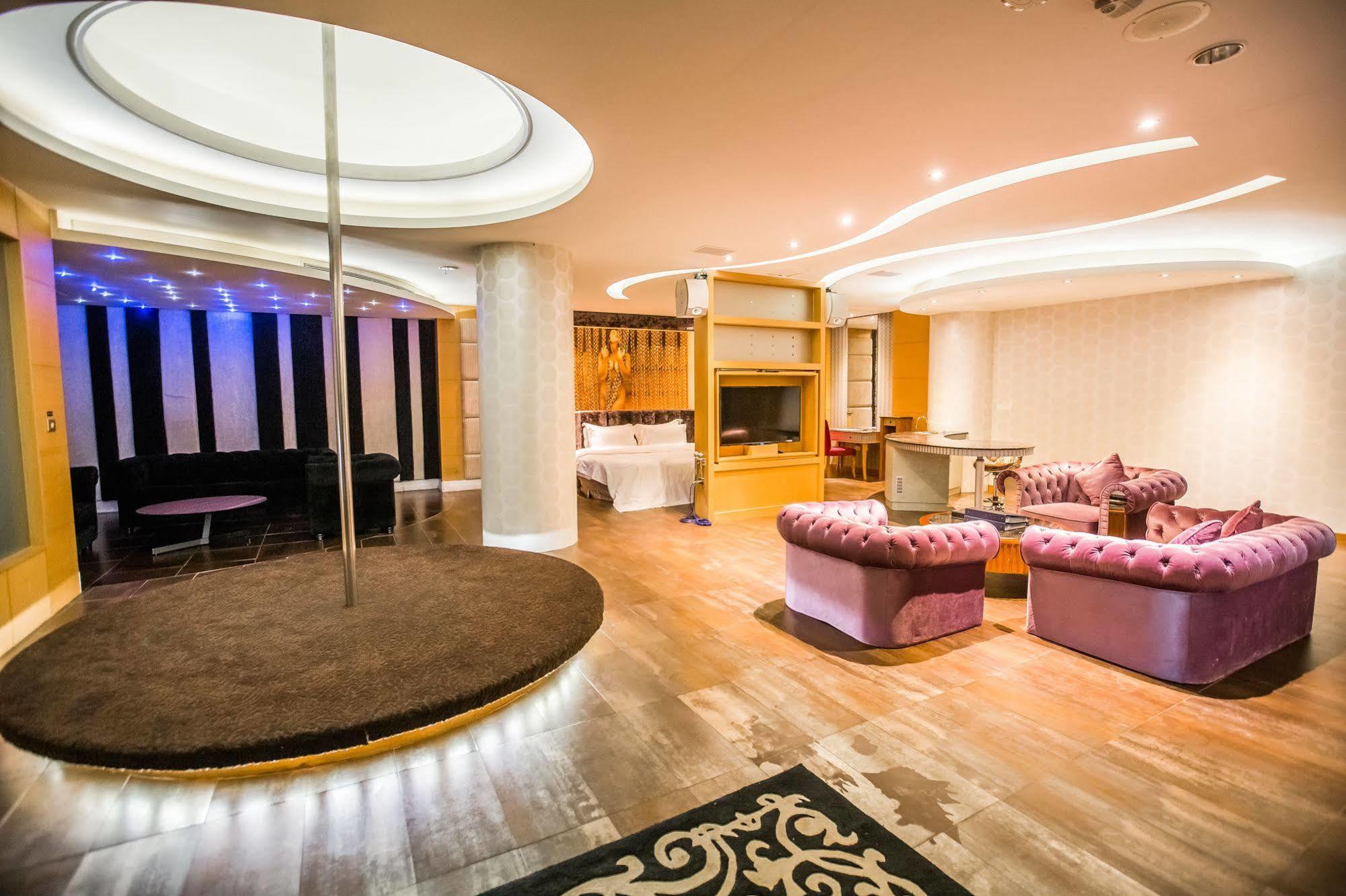 Ohya Chain Boutique Motel-Xinying Buitenkant foto